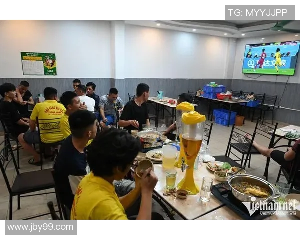 2018年越南杯平阳队与河内队激战成名的精彩对决回顾