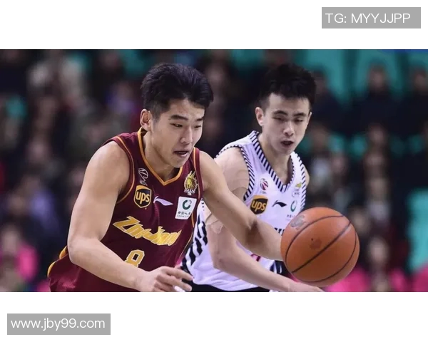 CBA青岛队与江苏咪咕队激战正酣谁能在赛场上笑到最后